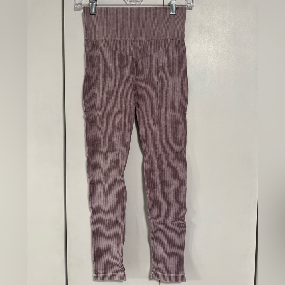 Aura Ribbed Leggings